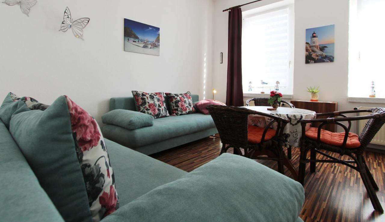 Ferienwohnung Familienwohnung Kropelin Екстер'єр фото