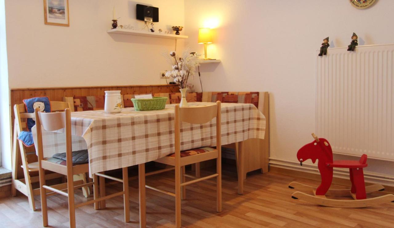 Ferienwohnung Familienwohnung Kropelin Екстер'єр фото