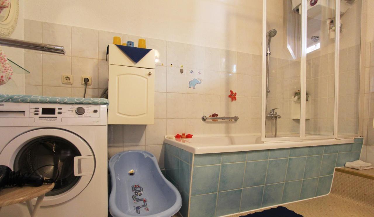 Ferienwohnung Familienwohnung Kropelin Екстер'єр фото